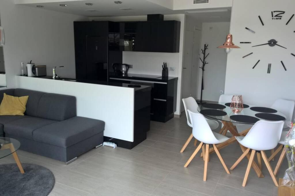 Sun Terrace Apartment Torrevieja Eksteriør bilde
